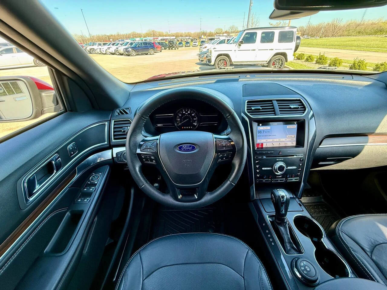 Used 2018 Ford Explorer Limited w/ Equipment Group 301A AWD/4WD image 17