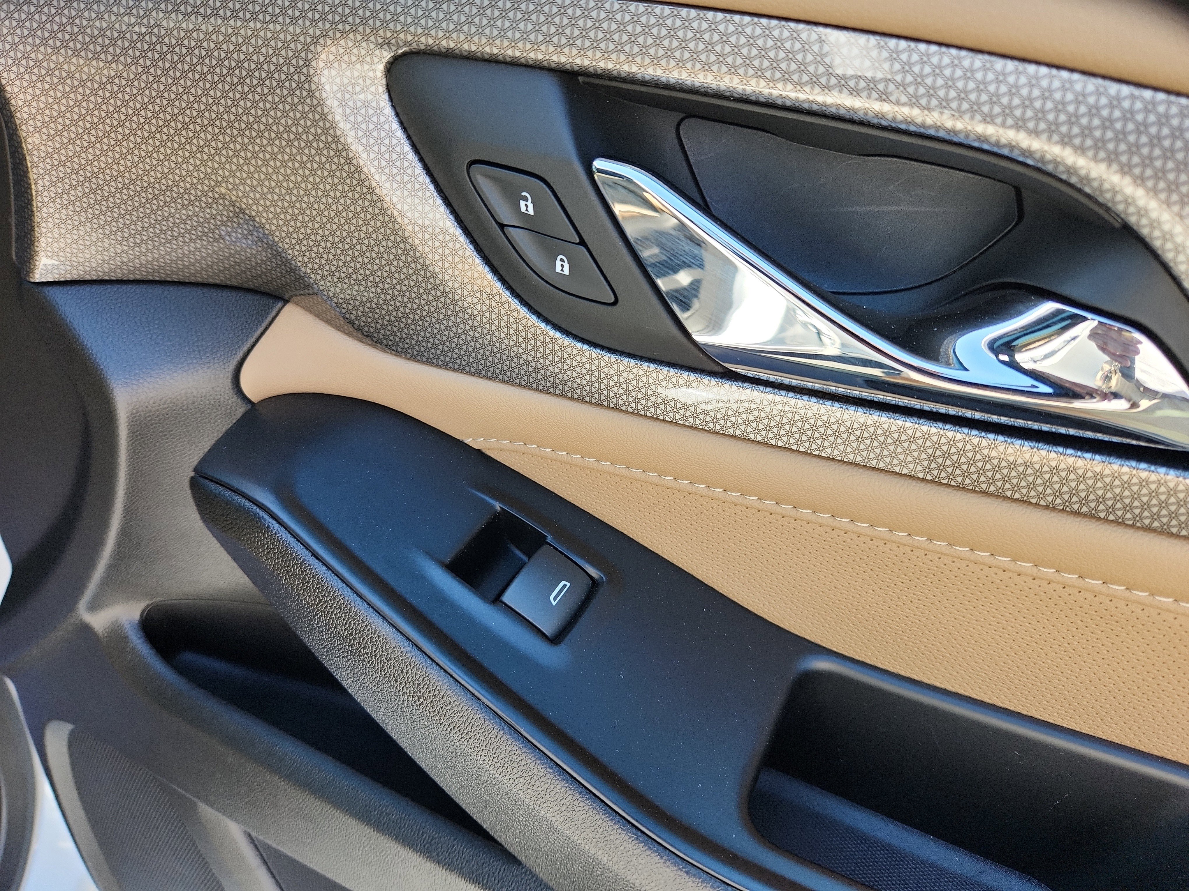 Used 2023 Chevrolet Traverse Premier w/ LPO, Floor Liner Package image 57