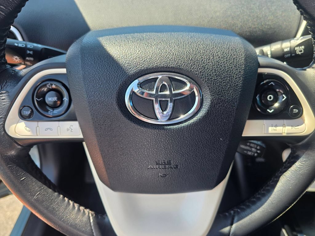 Used 2017 Toyota Prius Four w/ Premium Convenience Package FWD image 25