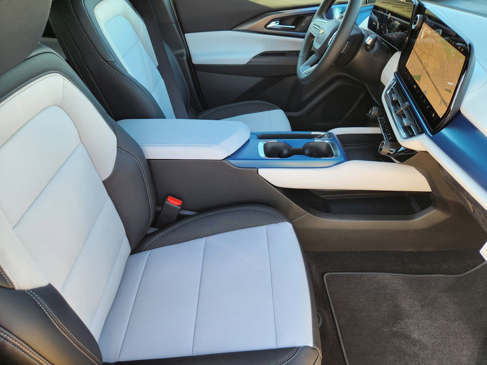 New 2026 Chevrolet Equinox EV LT image 10