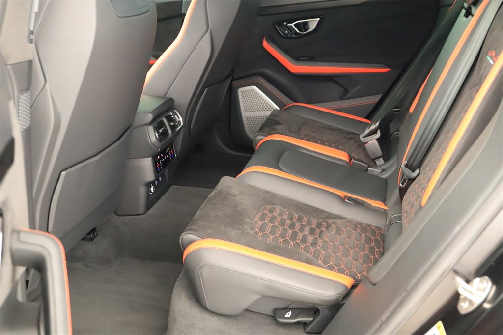 Used 2022 Lamborghini Urus image 28