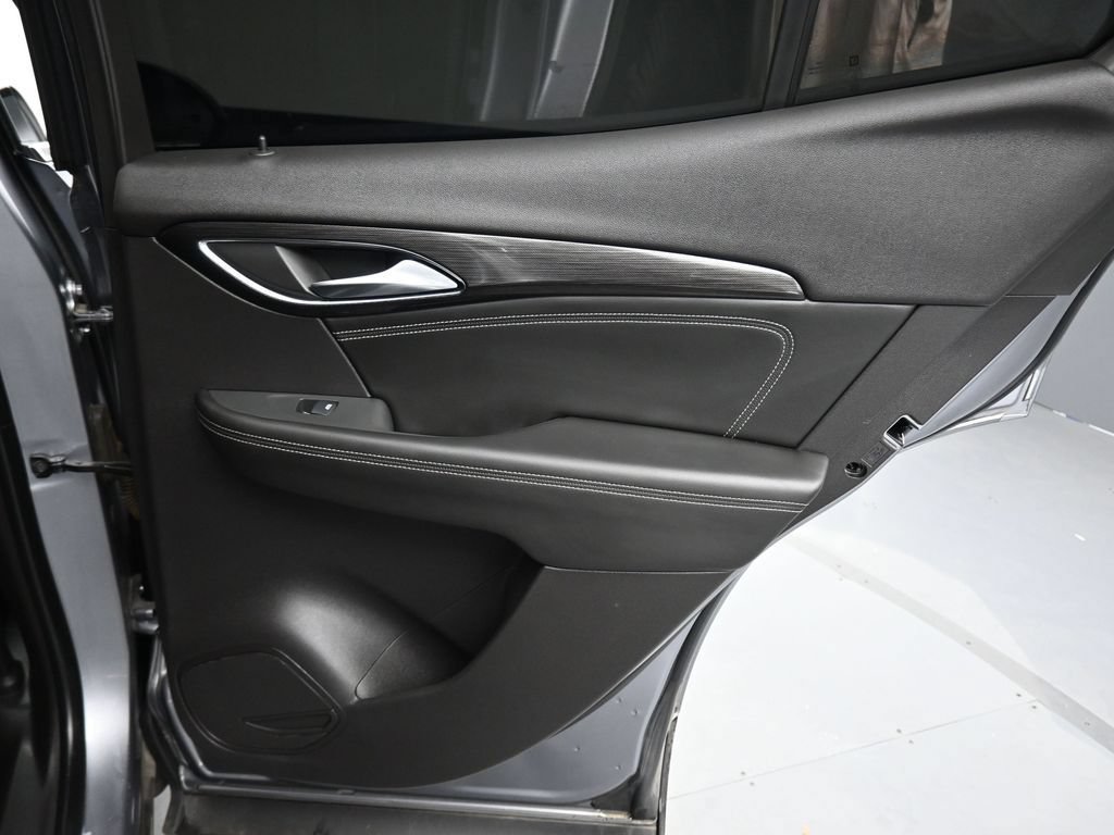Used 2021 Buick Envision Essence AWD/4WD image 34