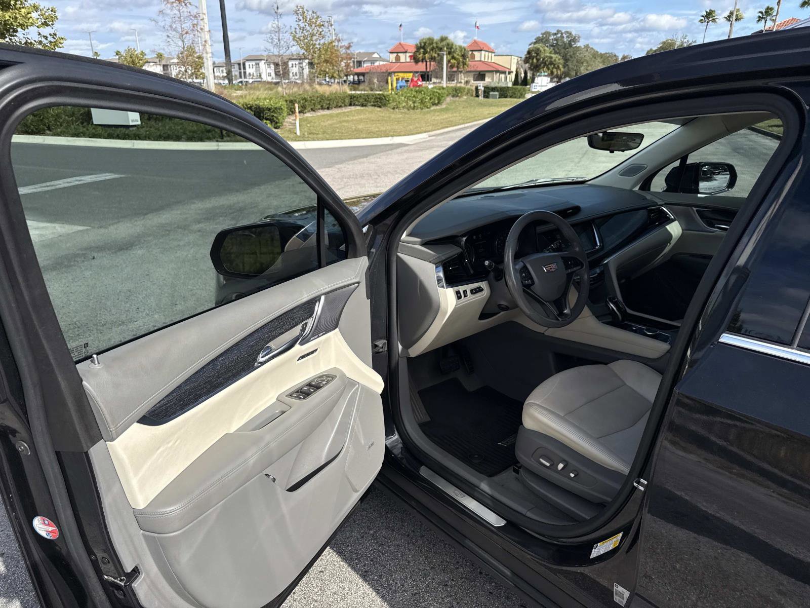 Used 2020 Cadillac XT6 Premium Luxury image 20