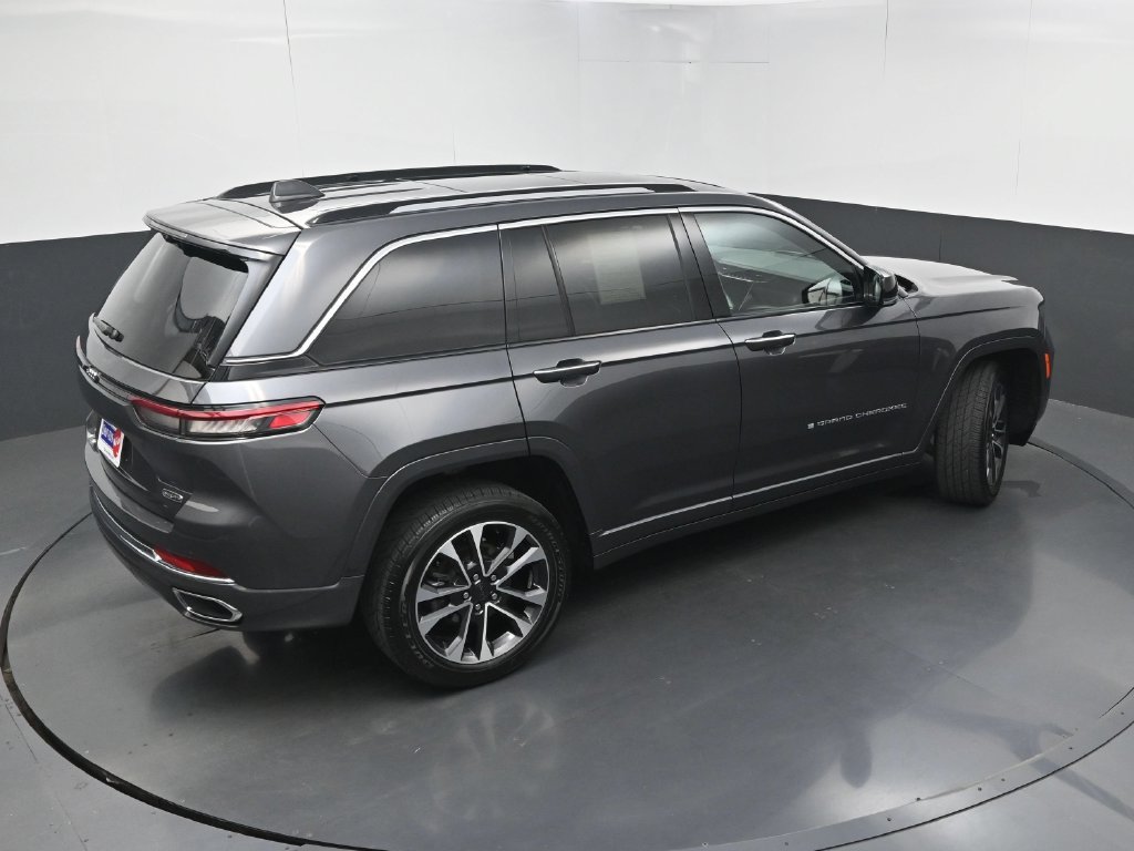 Used 2022 Jeep Grand Cherokee Overland w/ Luxury Tech Group IV RWD image 41