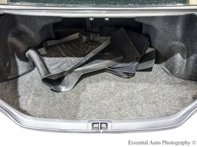 Used 2016 Toyota Camry LE image 19