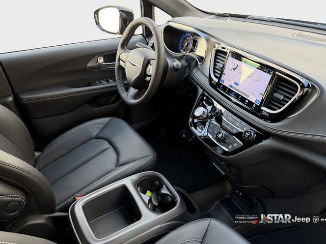 New 2026 Chrysler Pacifica Select image 14