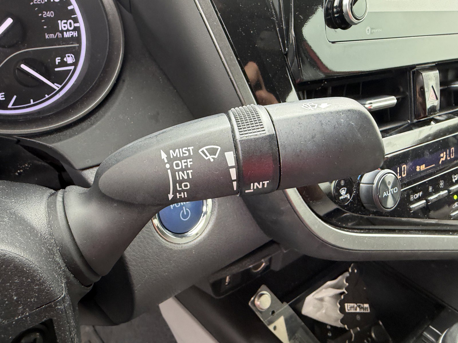 Used 2023 Toyota Camry SE FWD image 23