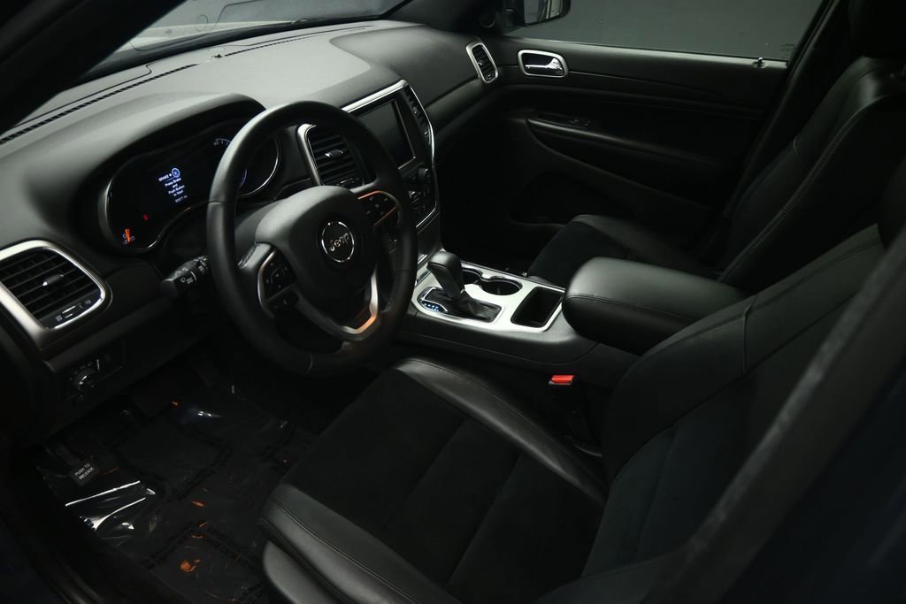 Used 2018 Jeep Grand Cherokee Altitude AWD/4WD image 45