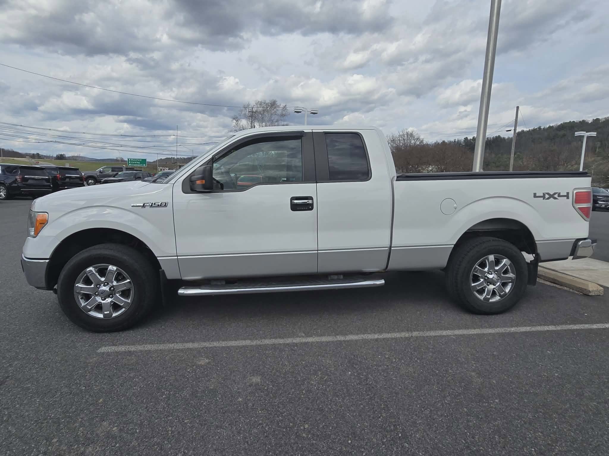 Used 2013 Ford F150 XLT w/ XLT Chrome Pkg image 7