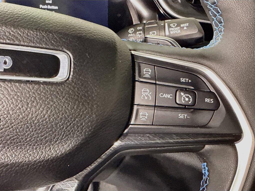 Used 2024 Jeep Grand Cherokee Trailhawk w/ Luxury Tech Group III AWD/4WD image 24