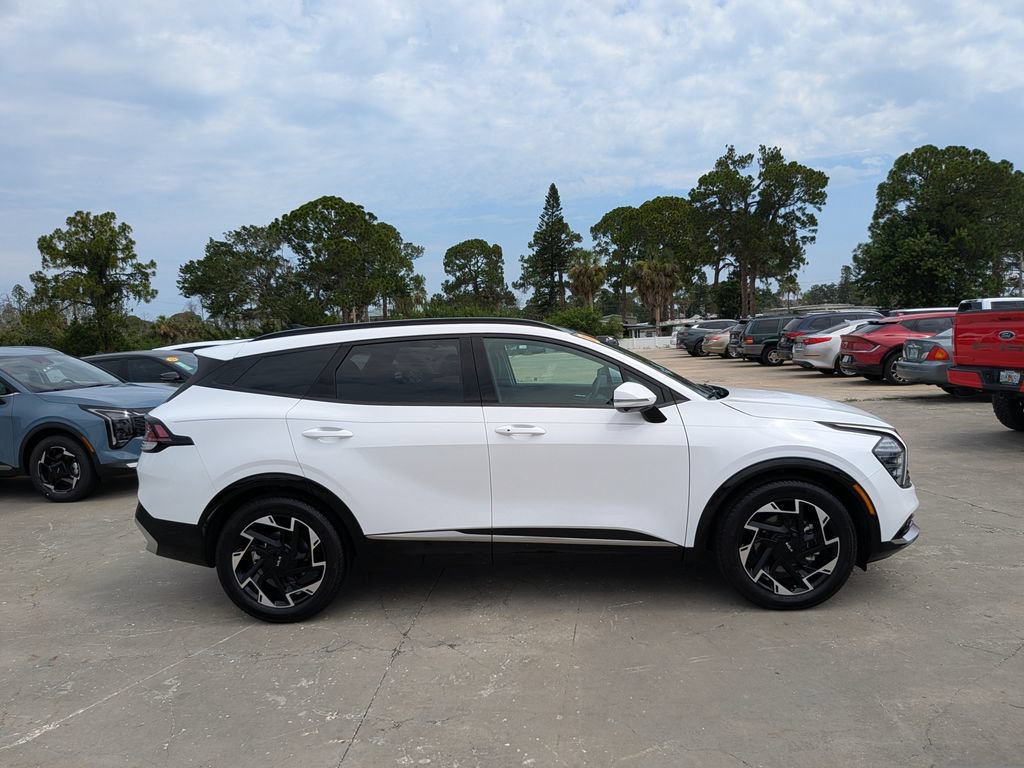 Certified 2024 Kia Sportage SX FWD image 9