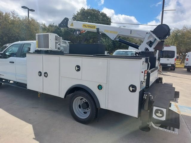 New 2026 Ford F550 4x4 Supercab Super Duty image 3