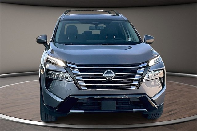 Certified 2025 Nissan Rogue Platinum w/ Platinum Premium Package image 3