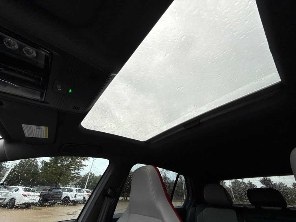 Used 2025 Volkswagen GTI SE FWD image 19