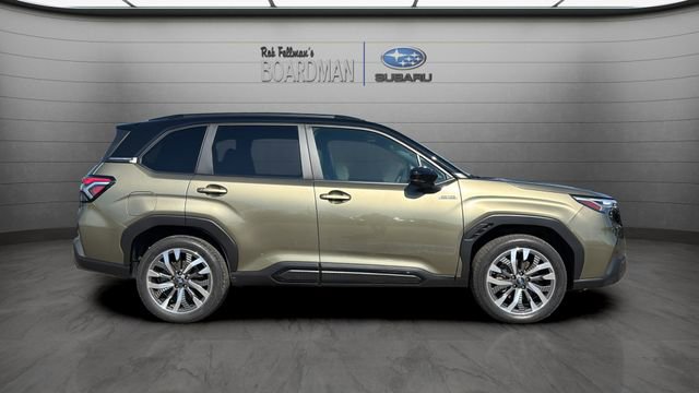 Used 2025 Subaru Forester Touring image 3