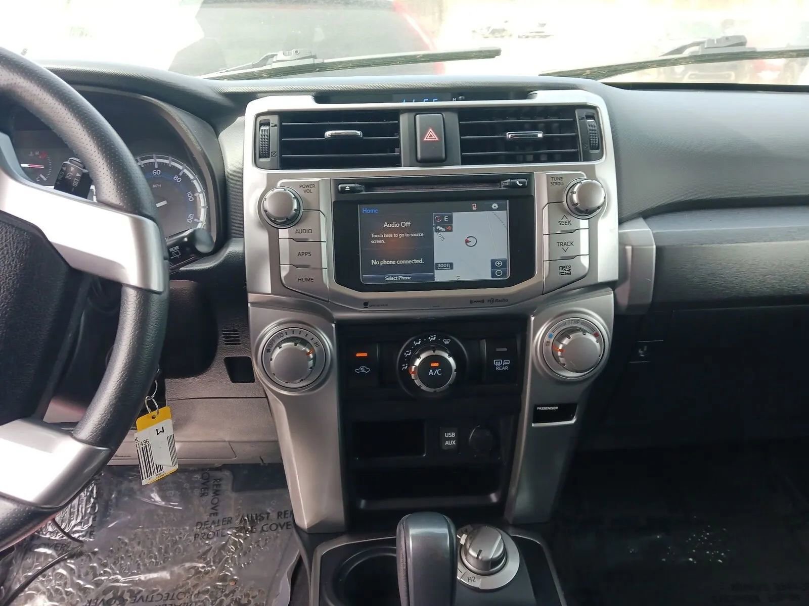 Used 2017 Toyota 4Runner SR5 AWD/4WD image 7