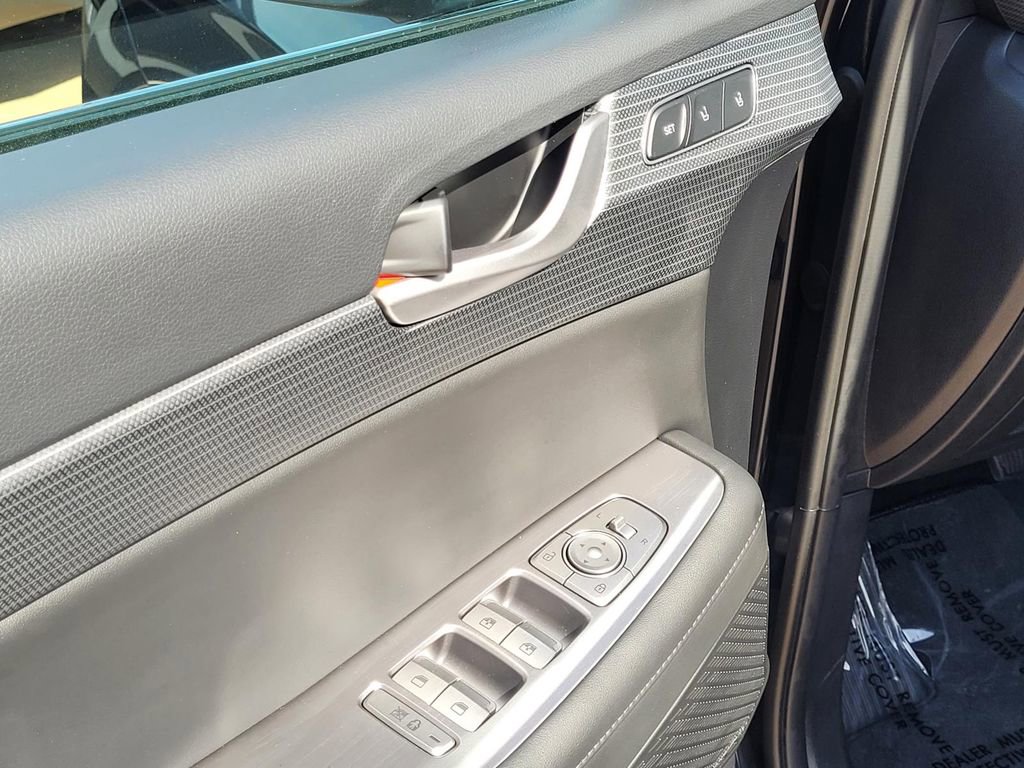 Used 2023 Hyundai Palisade Limited image 12