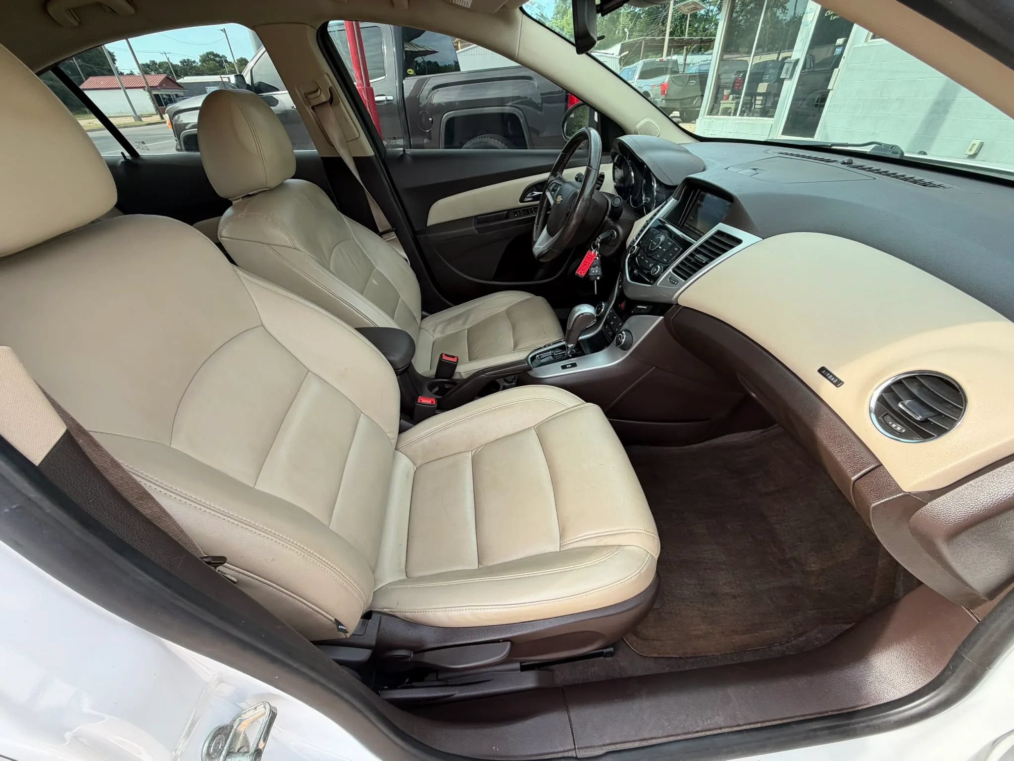 Used 2014 Chevrolet Cruze LT w/ RS Package FWD image 10