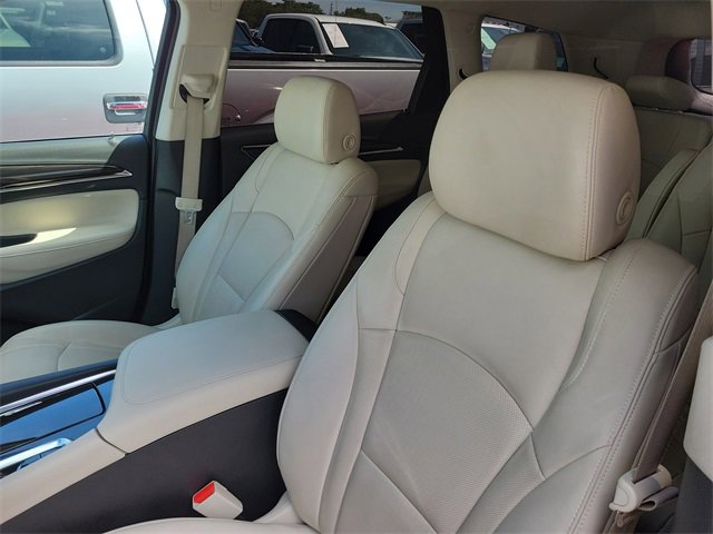 Used 2022 Buick Enclave Essence w/ Experience Buick Package image 9