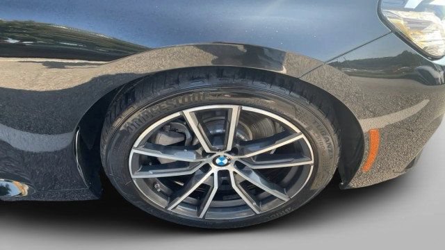 Used 2023 BMW 230i Coupe w/ Premium Package RWD image 3