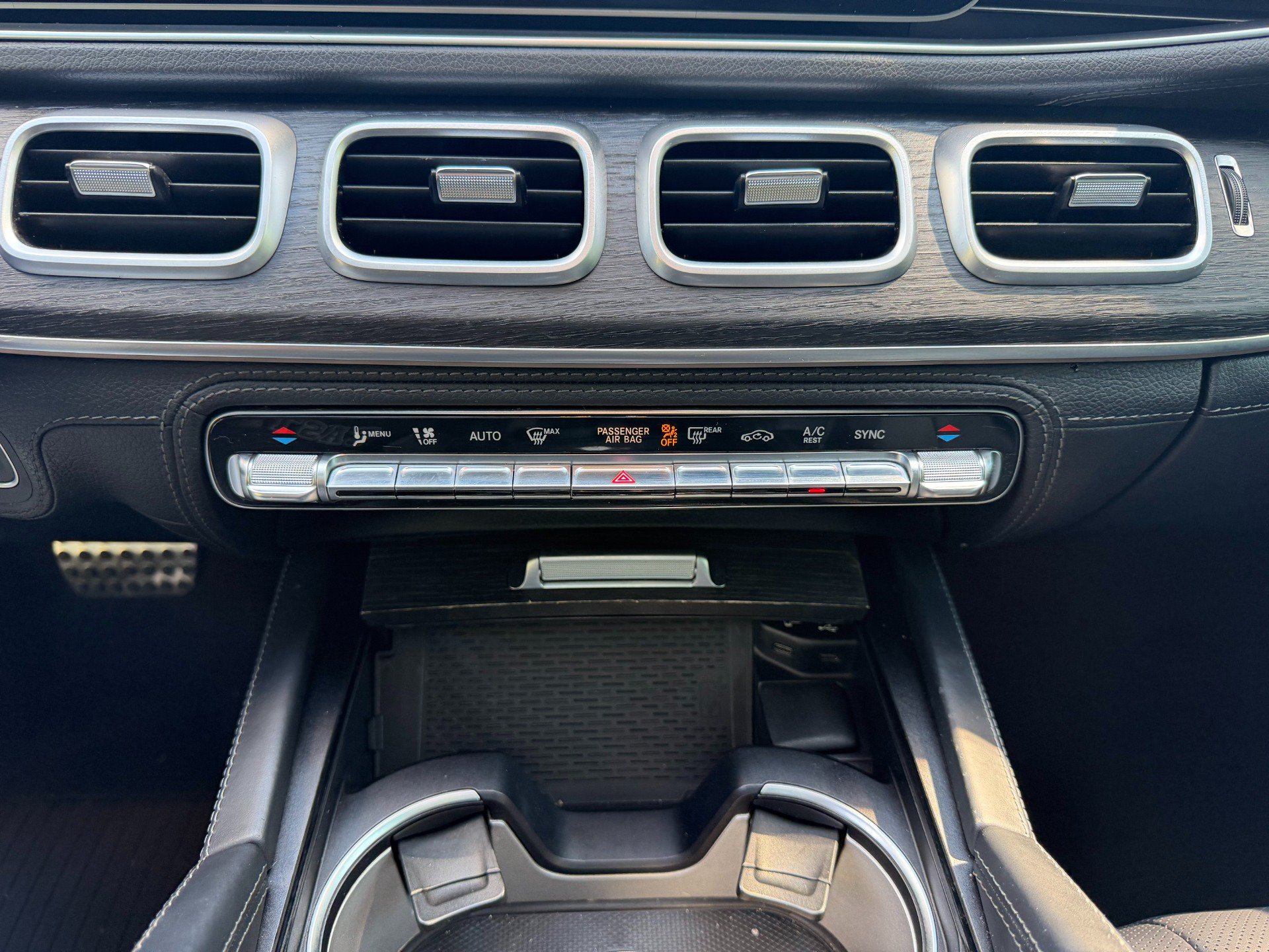 Used 2020 Mercedes-Benz GLS 580 4MATIC image 38