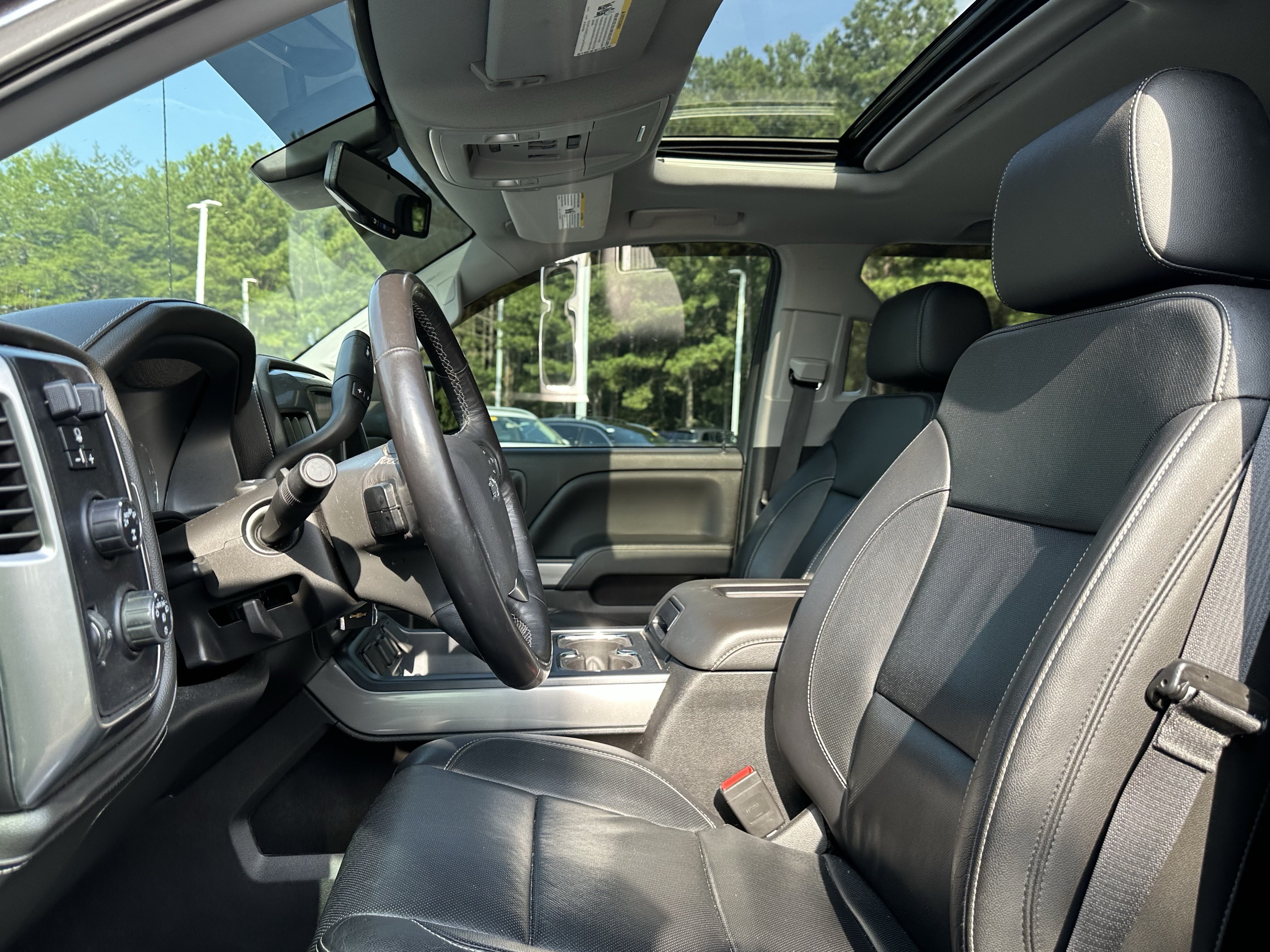Used 2018 Chevrolet Silverado 1500 LTZ Z71 w/ Centennial Edition AWD/4WD image 7