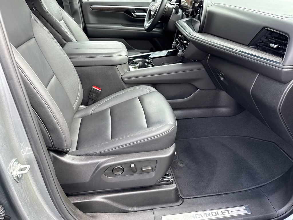 Certified 2025 Chevrolet Tahoe LT image 13