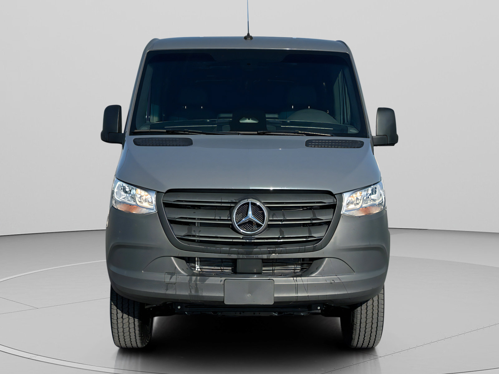 Used 2025 Mercedes-Benz Sprinter 2500 image 2