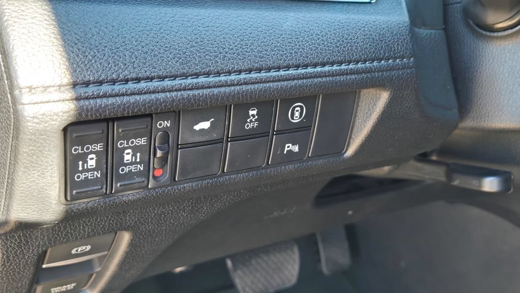 Used 2021 Honda Odyssey Touring image 17
