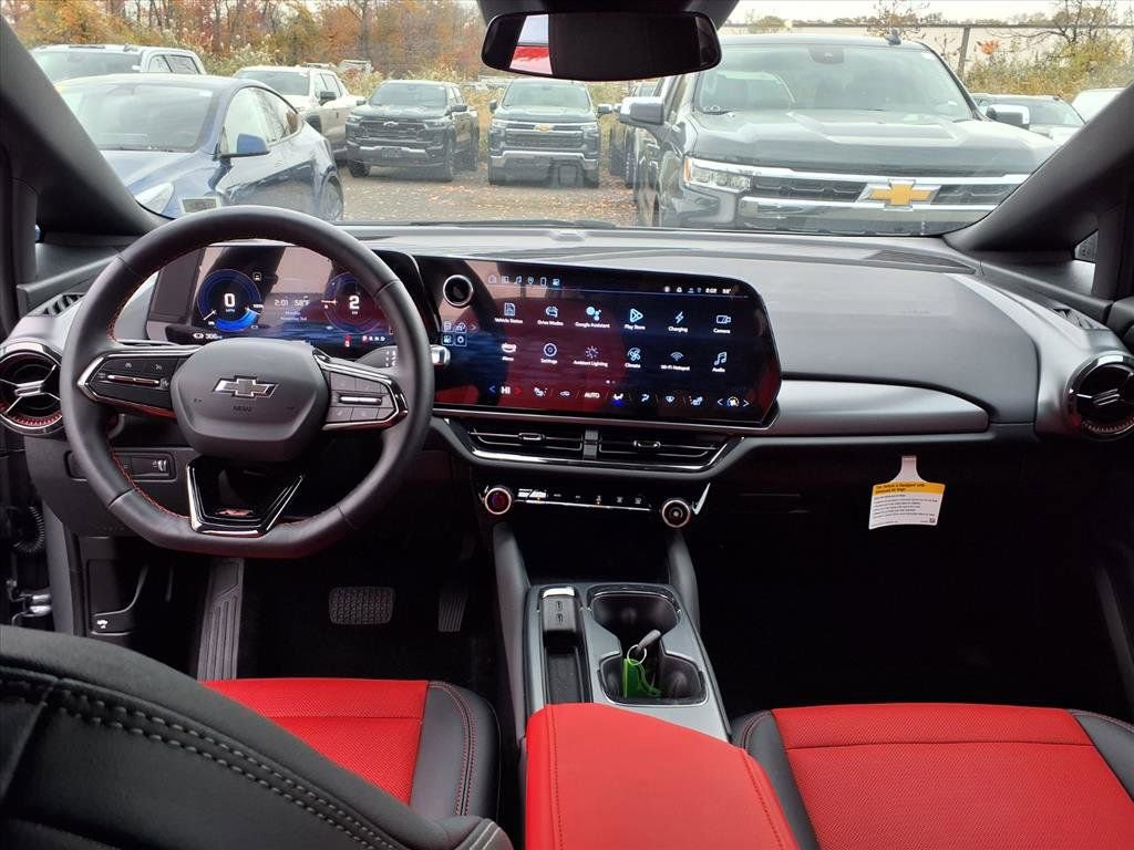 Used 2025 Chevrolet Equinox EV RS image 21