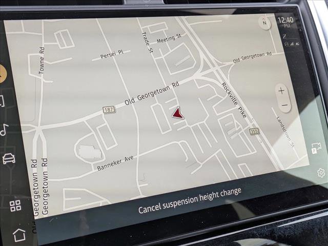 Used 2024 Land Rover Discovery Dynamic SE image 13