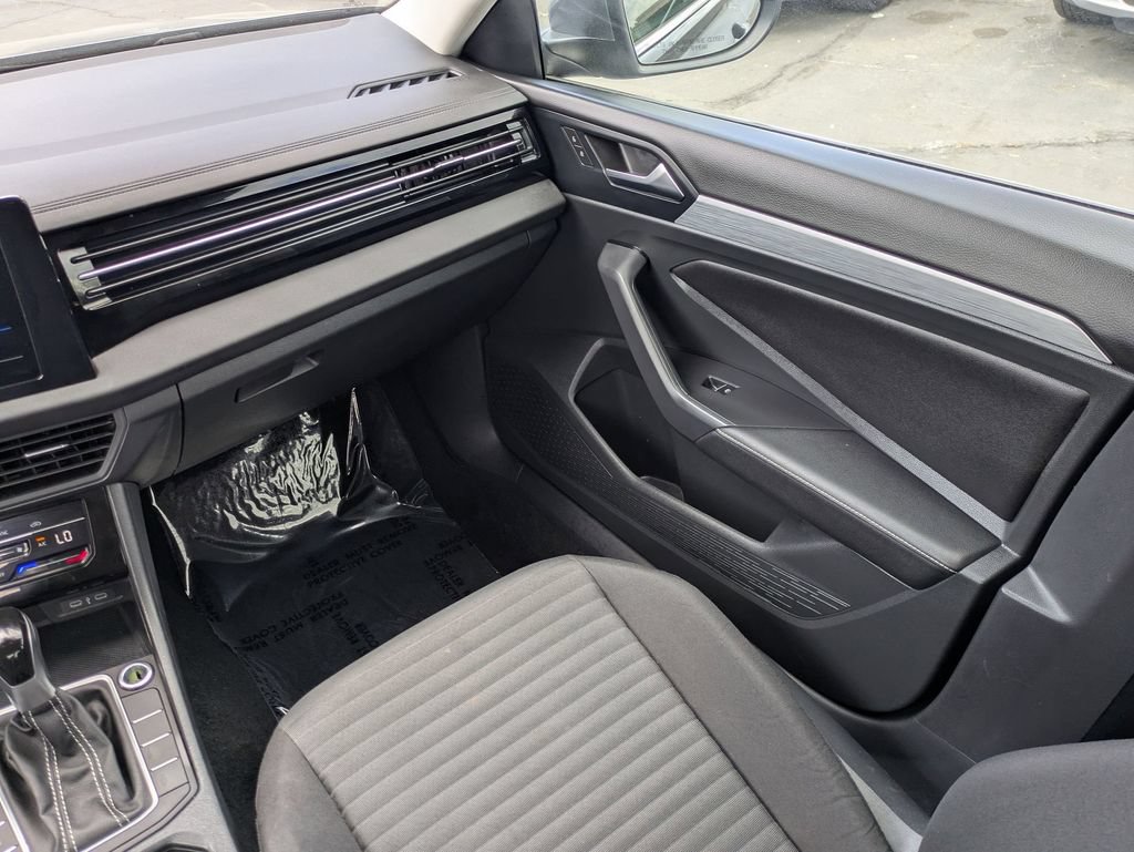 Used 2025 Volkswagen Jetta S FWD image 28