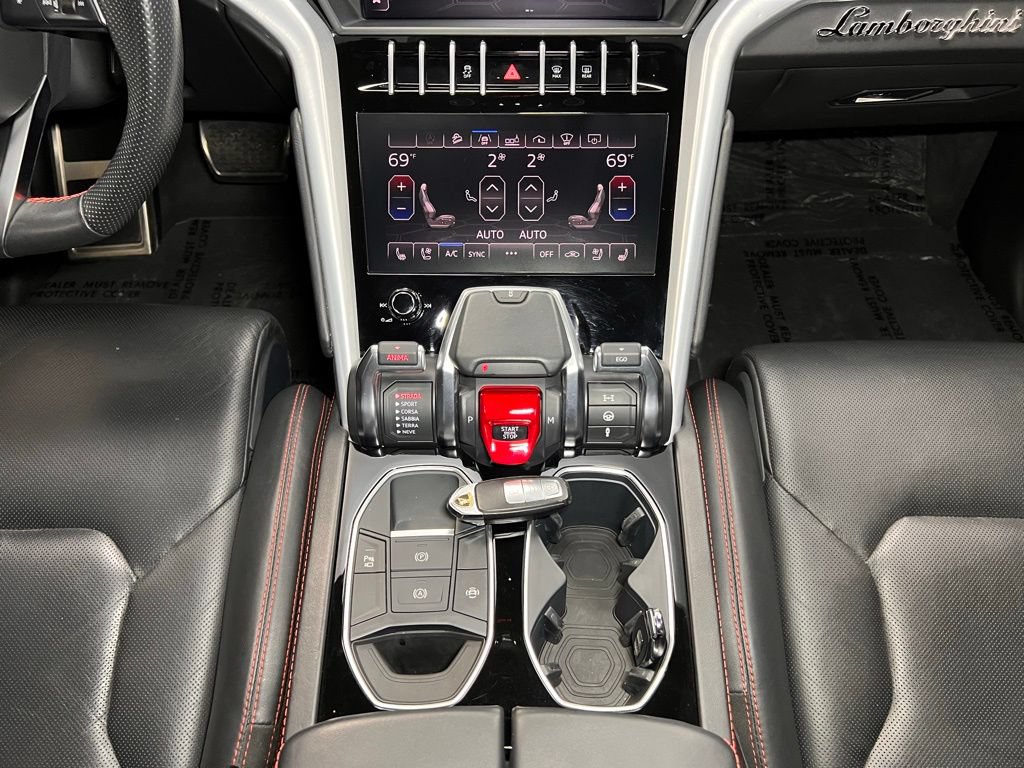 Used 2019 Lamborghini Urus AWD/4WD image 27
