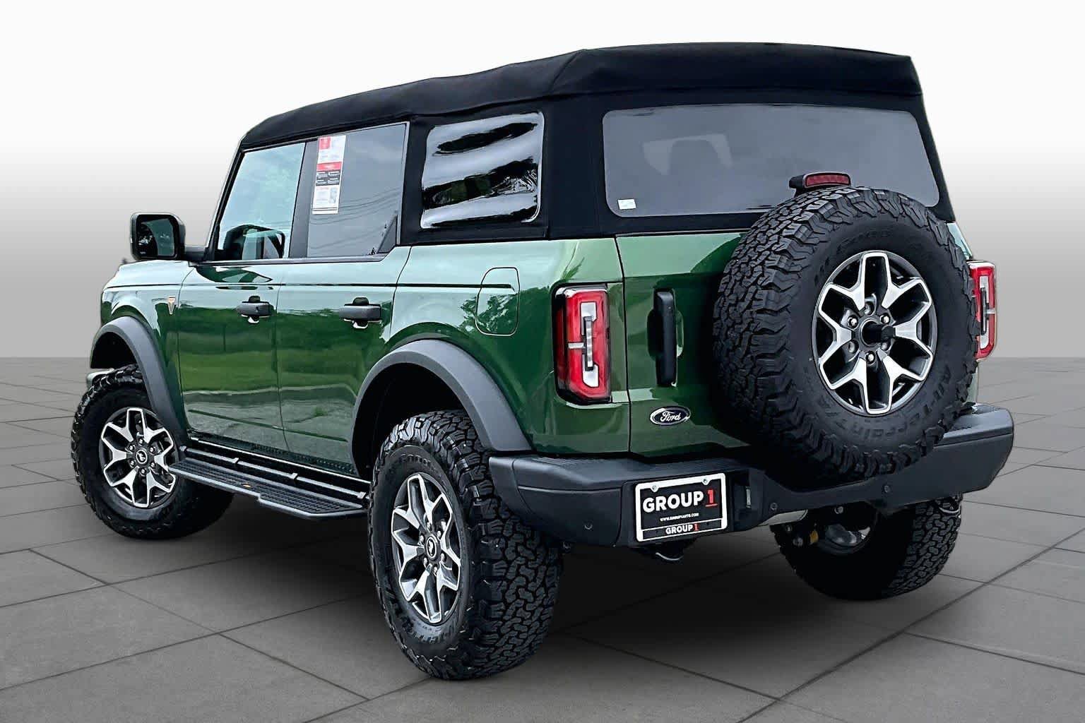 Used 2023 Ford Bronco Badlands AWD/4WD image 12