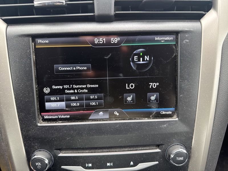 Used 2014 Ford Fusion SE w/ Equipment Group 202A FWD image 16