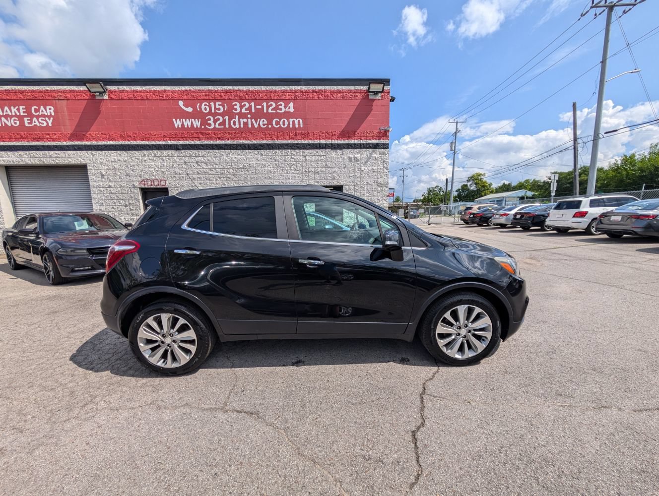 Used 2017 Buick Encore Essence FWD image 5