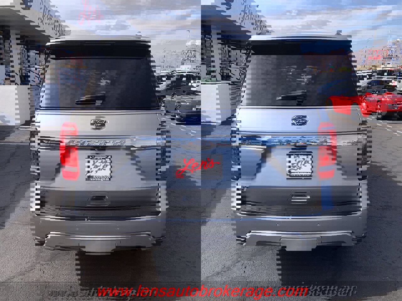 Used 2020 Ford Expedition XLT image 6