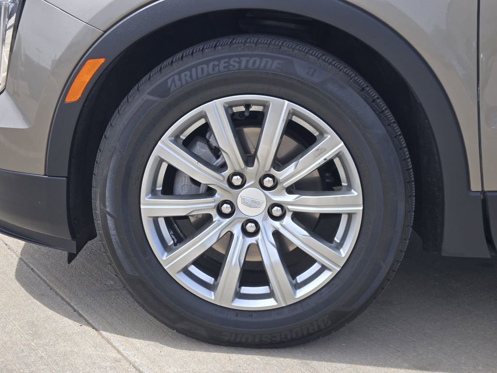 Used 2020 Cadillac XT4 Premium Luxury w/ Cold Weather Package image 13