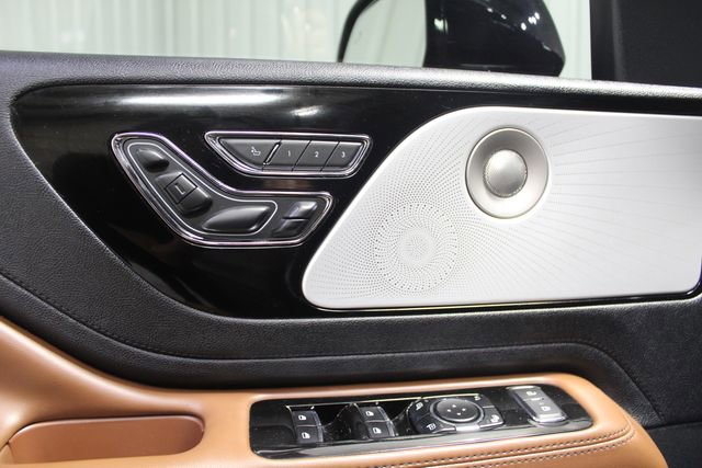 Used 2023 Lincoln Aviator Reserve w/ Equipment Group 201A AWD/4WD image 10