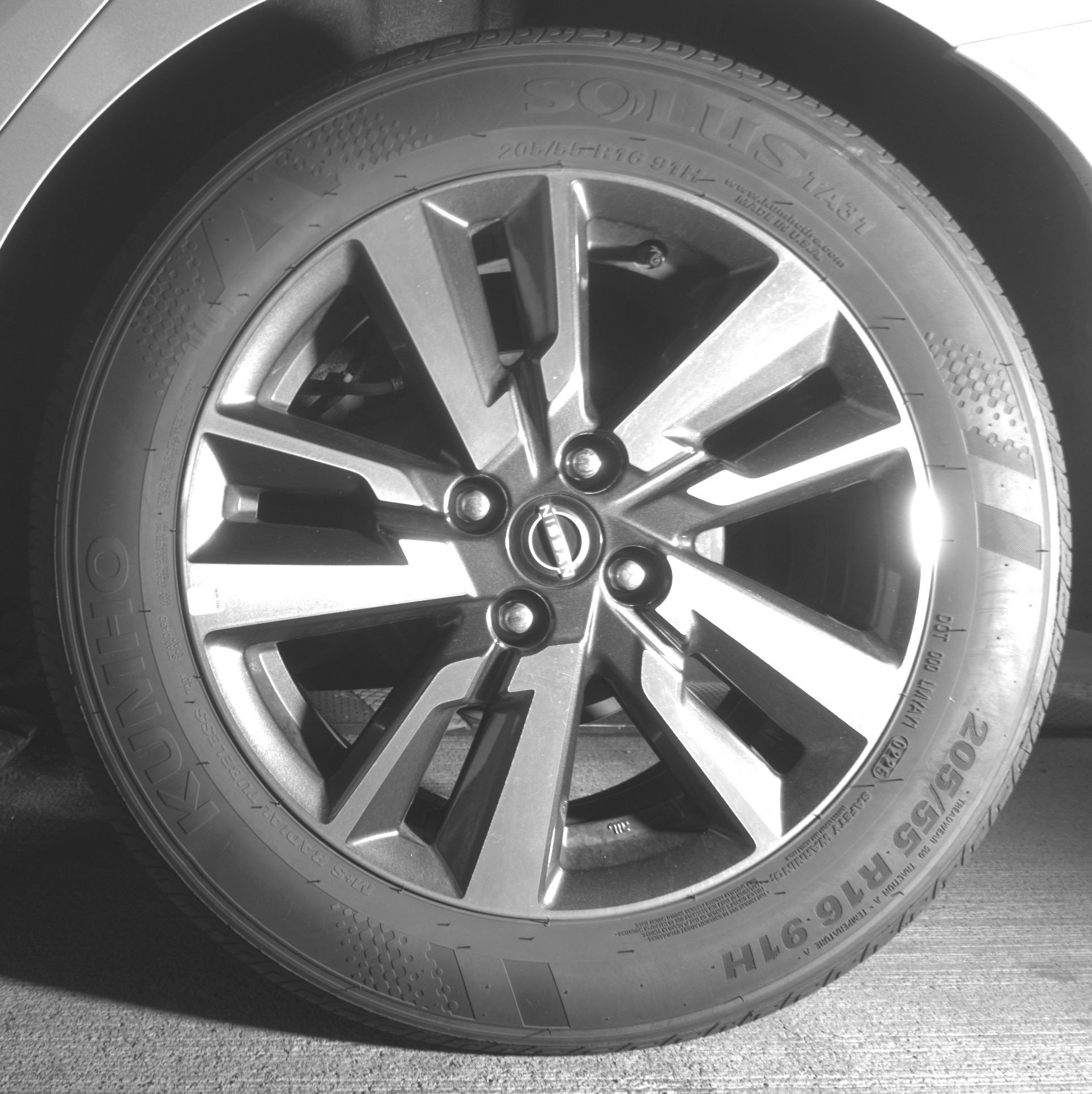 Used 2025 Nissan Versa SV FWD image 14