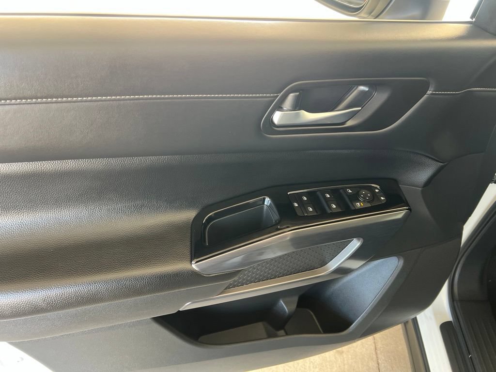 Certified 2023 Nissan Pathfinder SL w/ SL Premium Package AWD/4WD image 7
