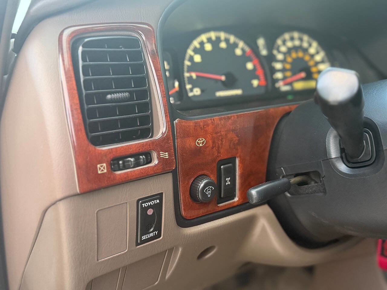 Used 2001 Toyota 4Runner SR5 image 13