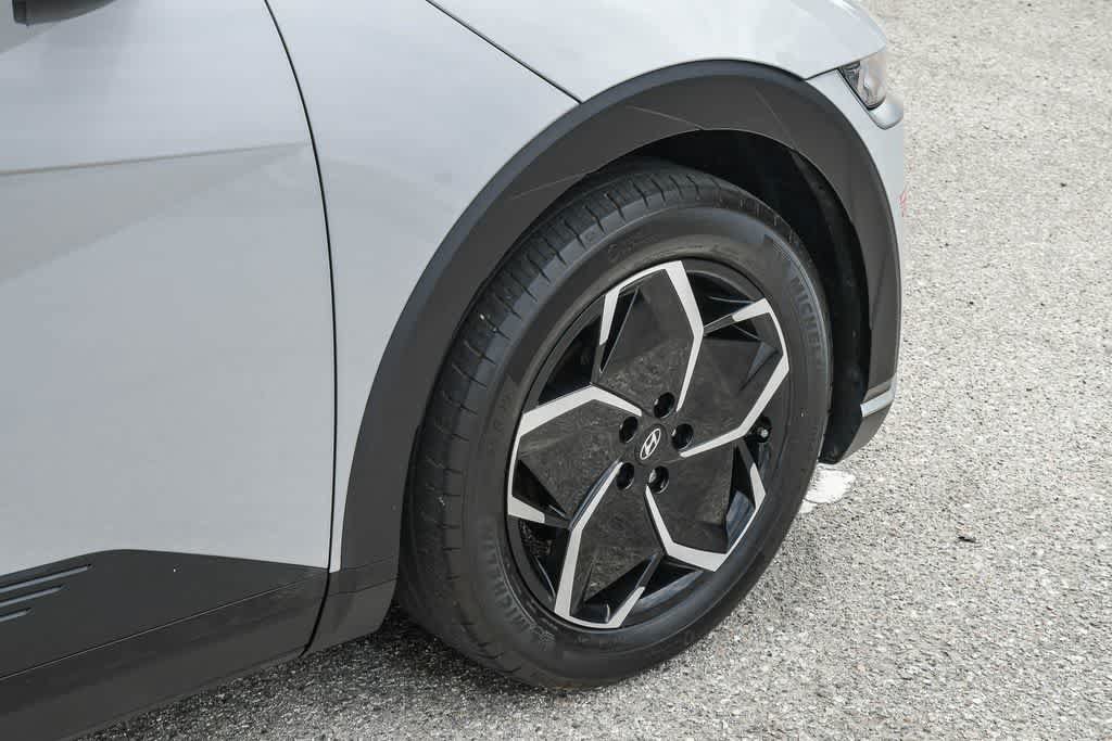 Used 2024 Hyundai Ioniq 5 SE RWD image 12