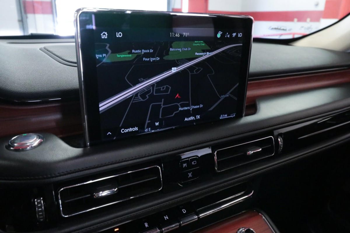 Used 2022 Lincoln Aviator Reserve w/ Equipment Group 201A image 23