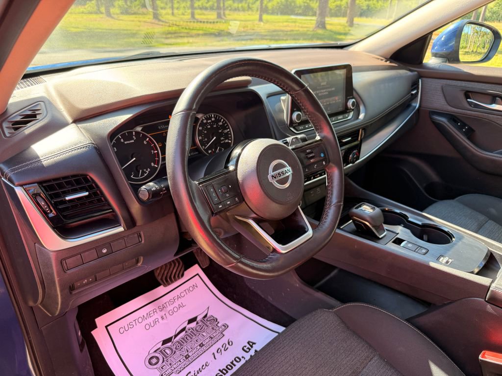 Used 2021 Nissan Rogue SV FWD image 13