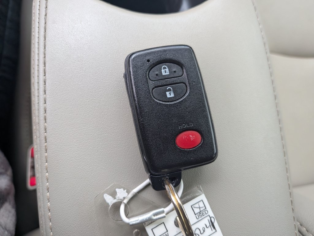 Used 2013 Toyota Prius Four FWD image 28