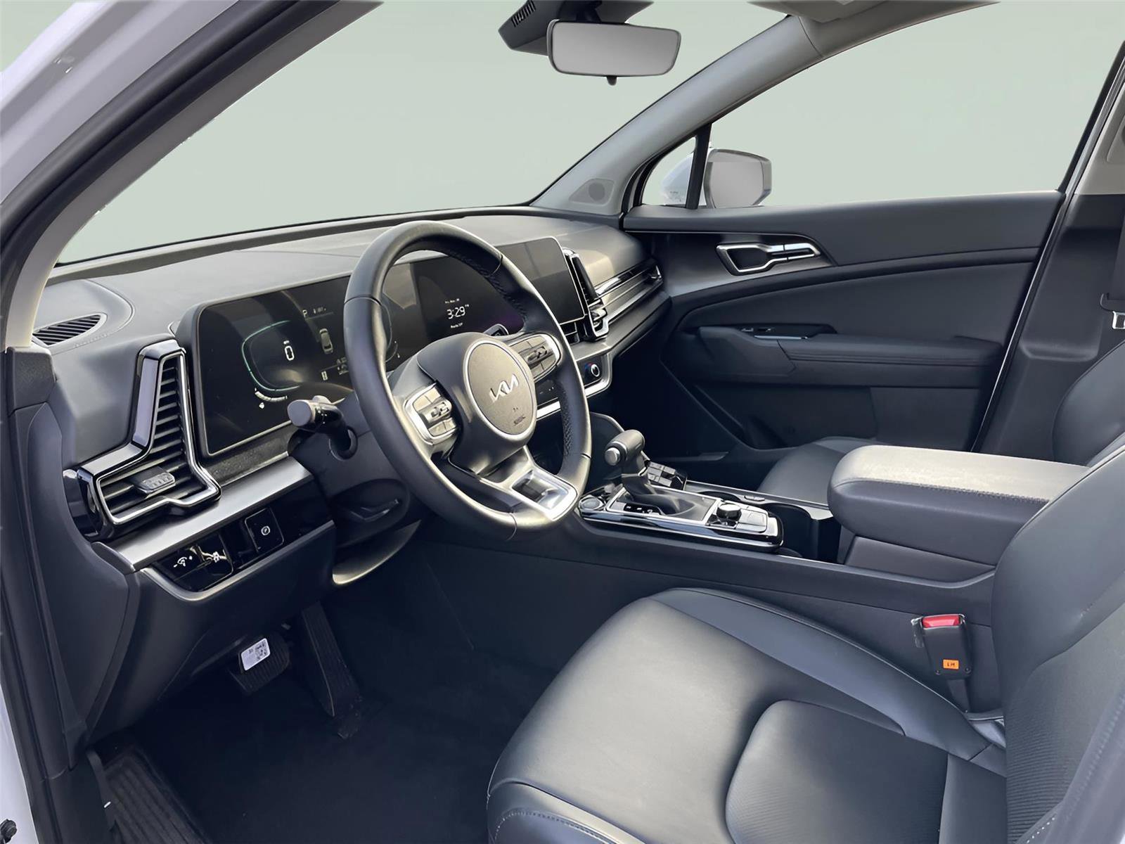 Used 2025 Kia Sportage EX image 14