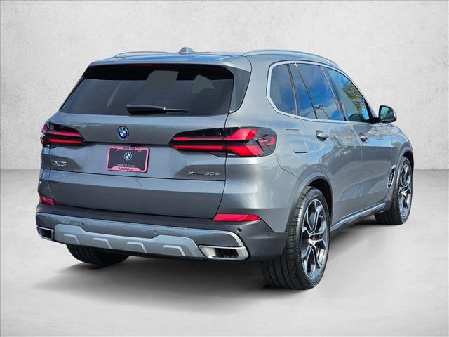 New 2026 BMW X5 xDrive50e image 2