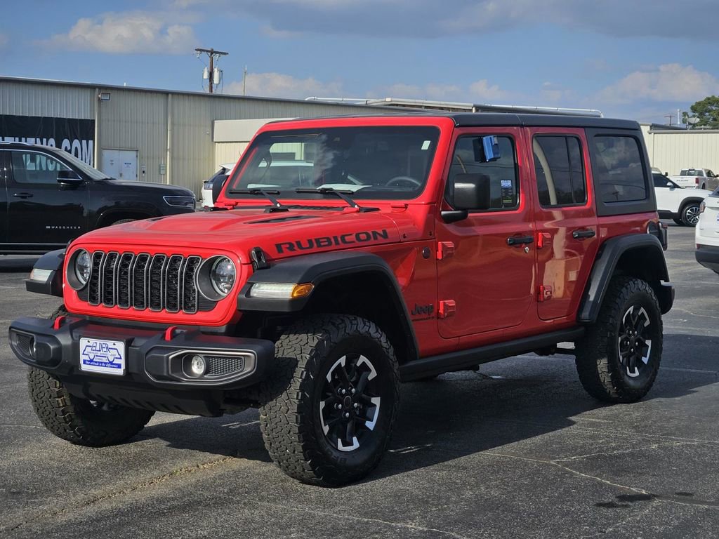 Used 2025 Jeep Wrangler Unlimited Rubicon image 3