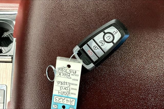 Used 2024 Ford Expedition Limited image 37